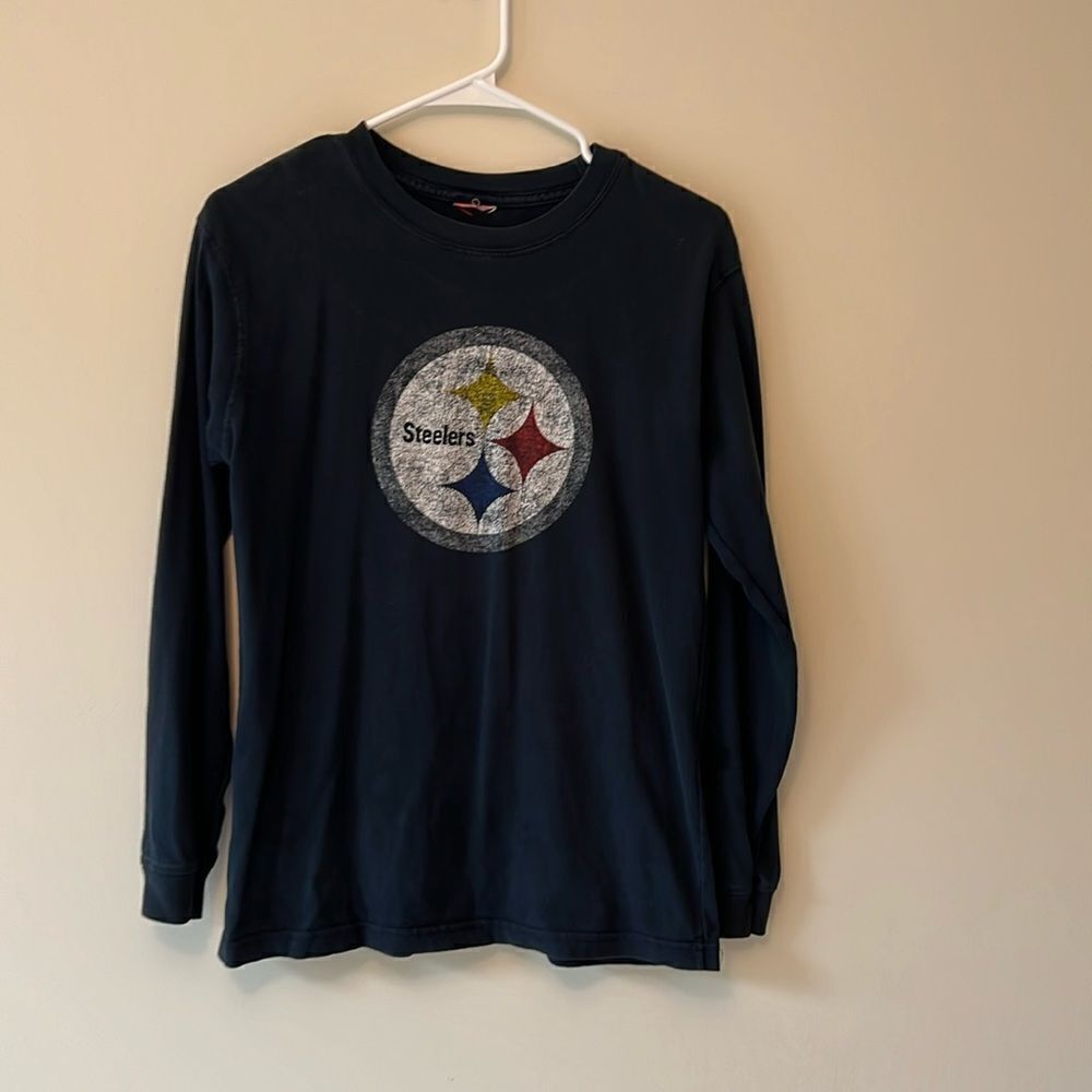 Pittsburgh Steelers youth boys size 12-14 black long sleeve shirt.